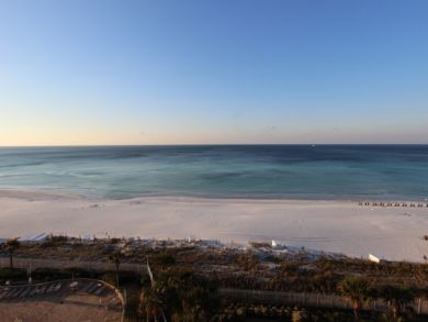 Beachfront Three Bedrooms Condo in Destin